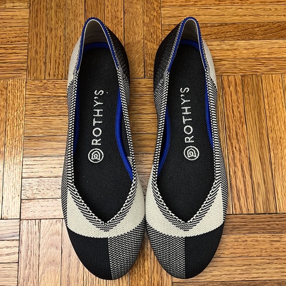 ROTHY’S The Flat Cap Round Toe Black & Cream Slip Ons | US 7 - Picture 3 of 9